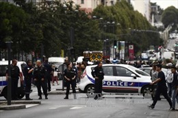 Thêm nhiều vật liệu chế tạo bom được phát hiện ở ngoại ô Paris 
